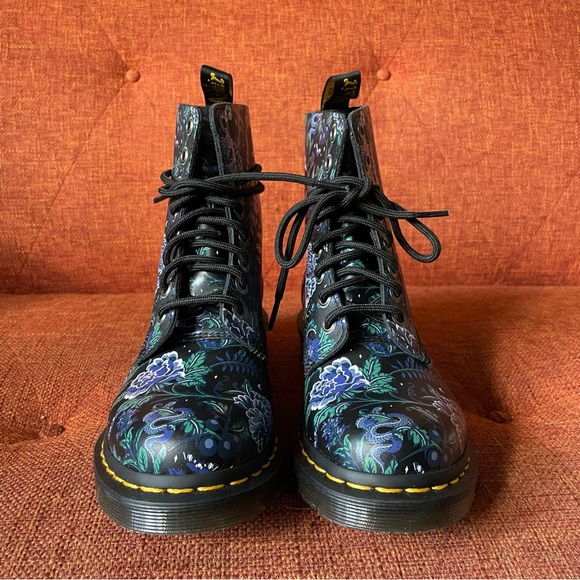 1460 Pascal Women’s Mystic Floral Lace Up Boots, Size 6 - Picture 2 of 11